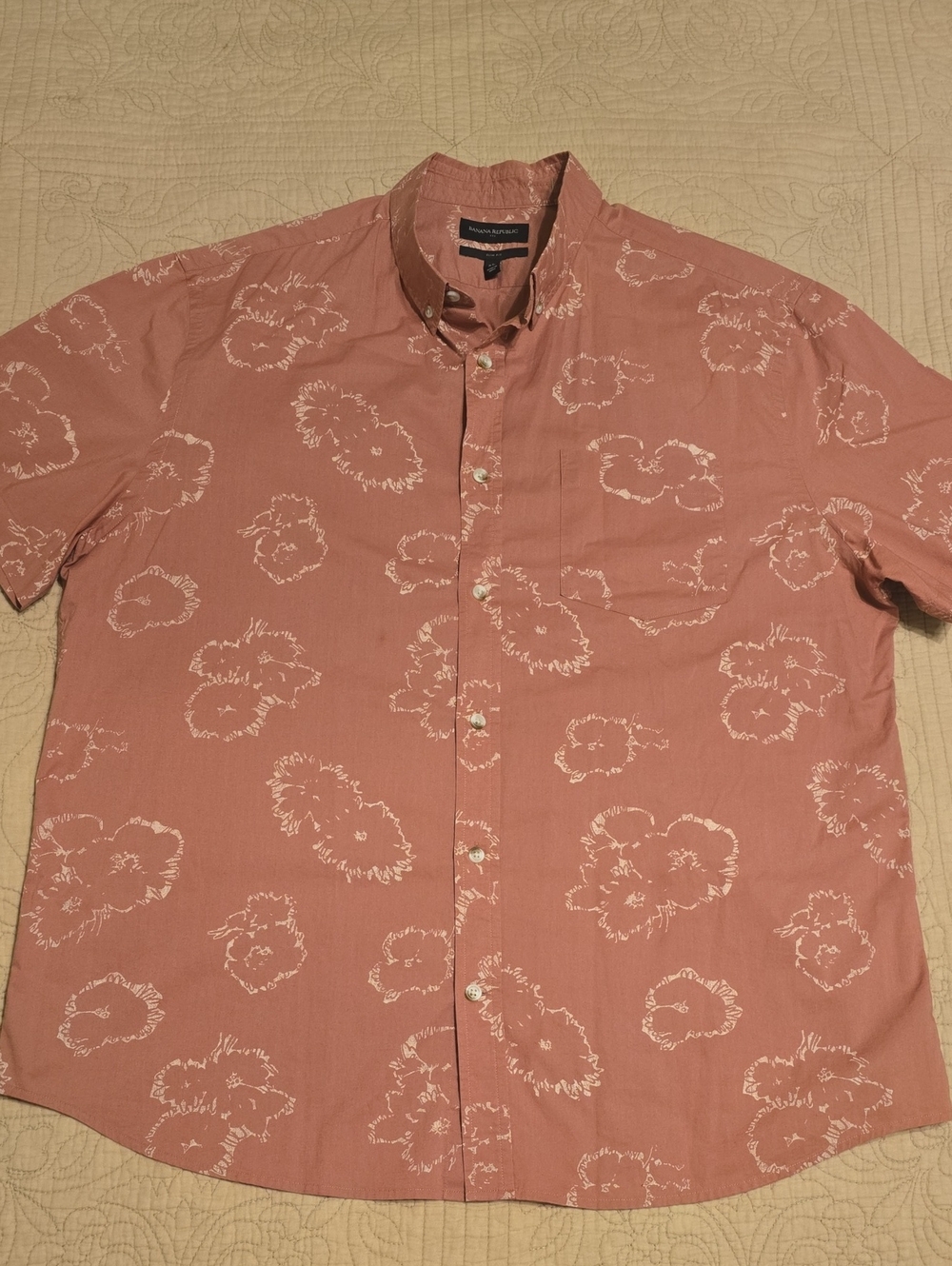 Banana Republic Men's Slim Fit Short Sleeve Shirt XL Pink Abstract Floral